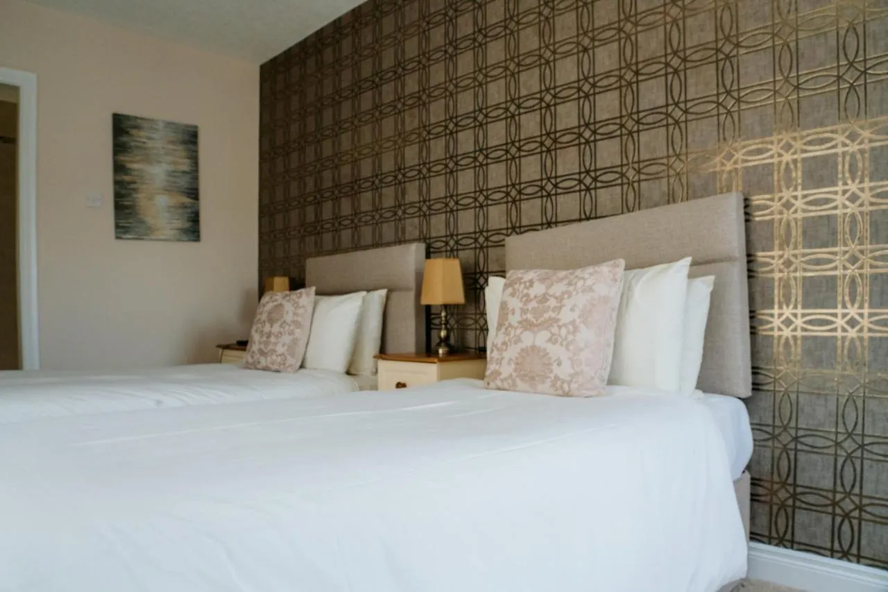 Plougastel House B&B Westport