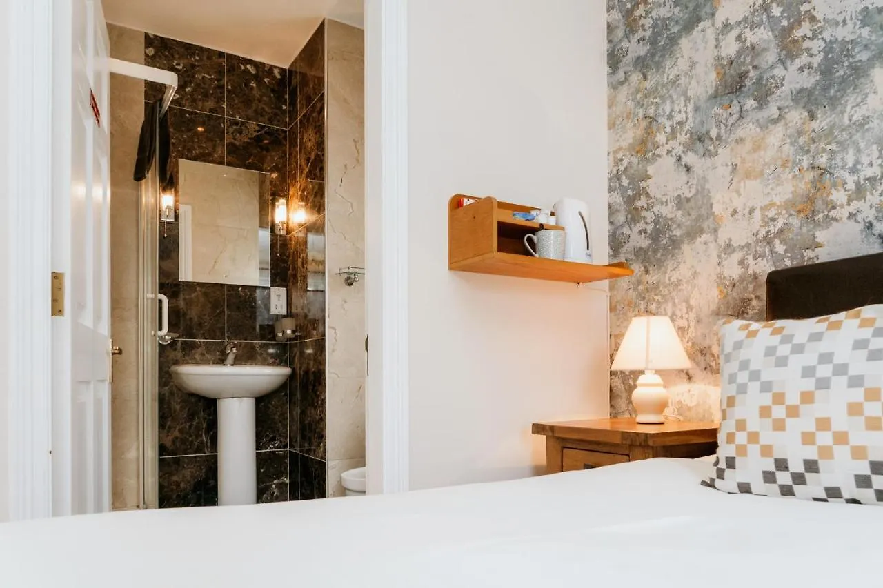 Plougastel House B&B Westport