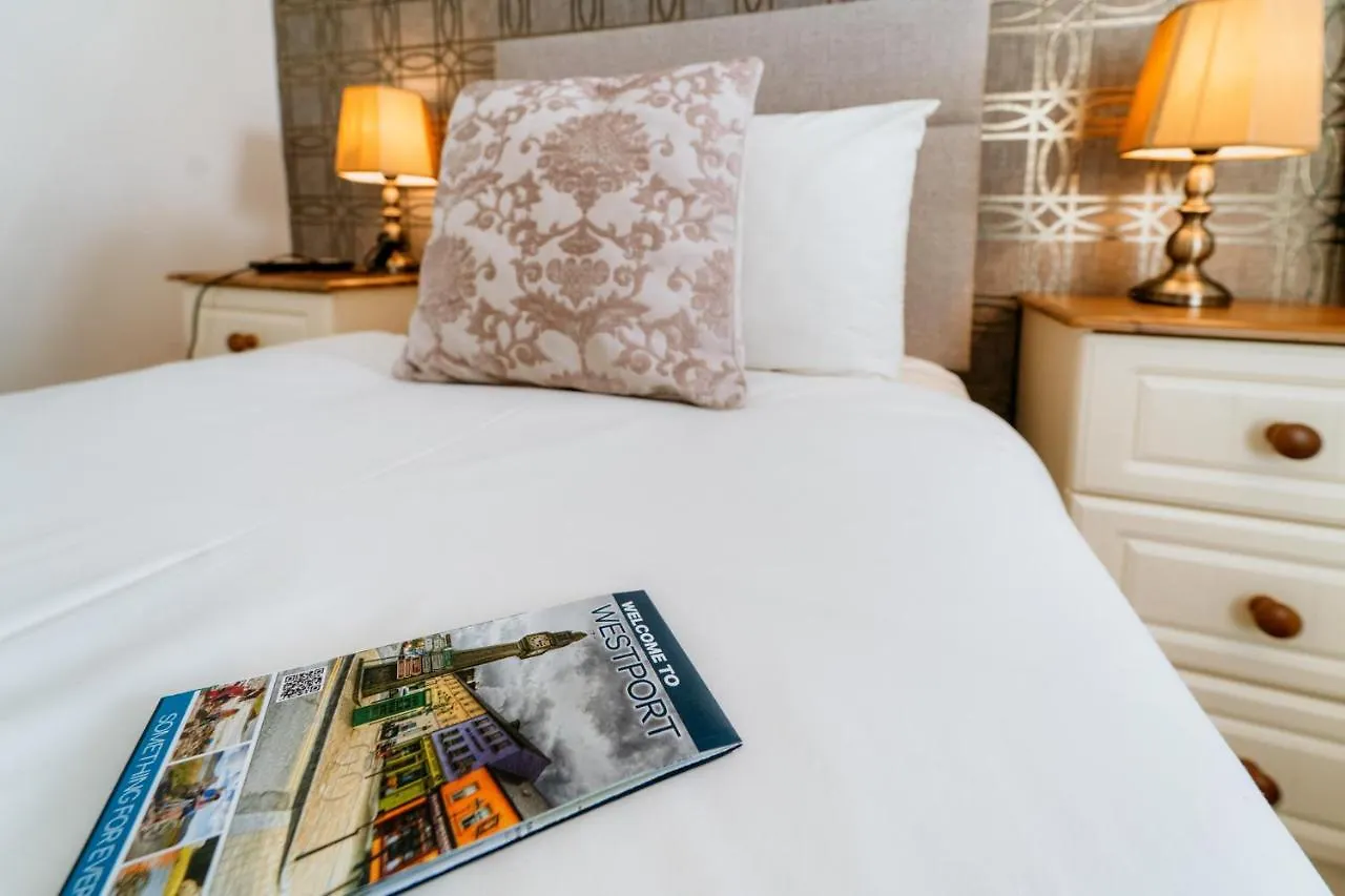 Plougastel House B&B Westport Bed & Breakfast
