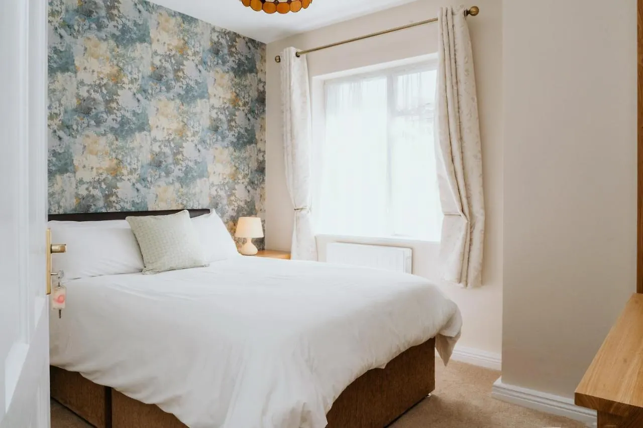 Plougastel House B&B Westport 0*,  Ireland