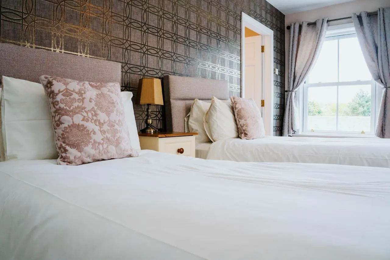 Plougastel House B&B Westport
